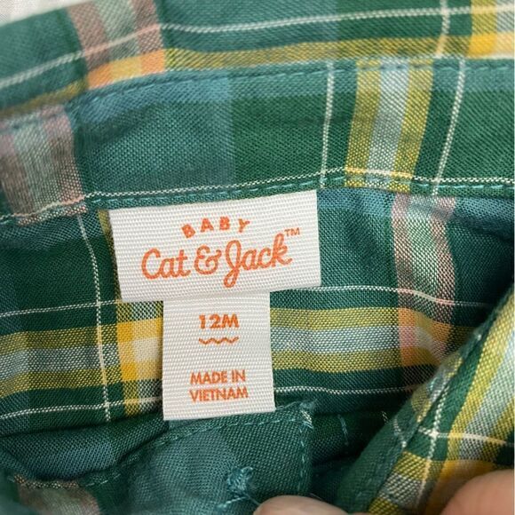 Cat & Jack collared long sleeve onesie with Velcro bow tie. - Picture 4 of 8